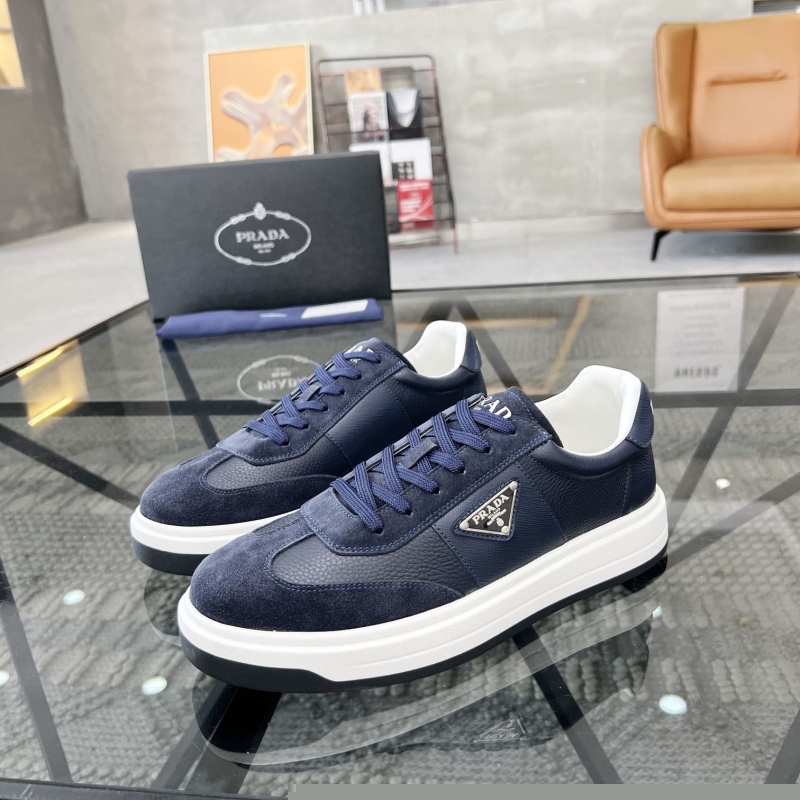 Pra*a casual shoes